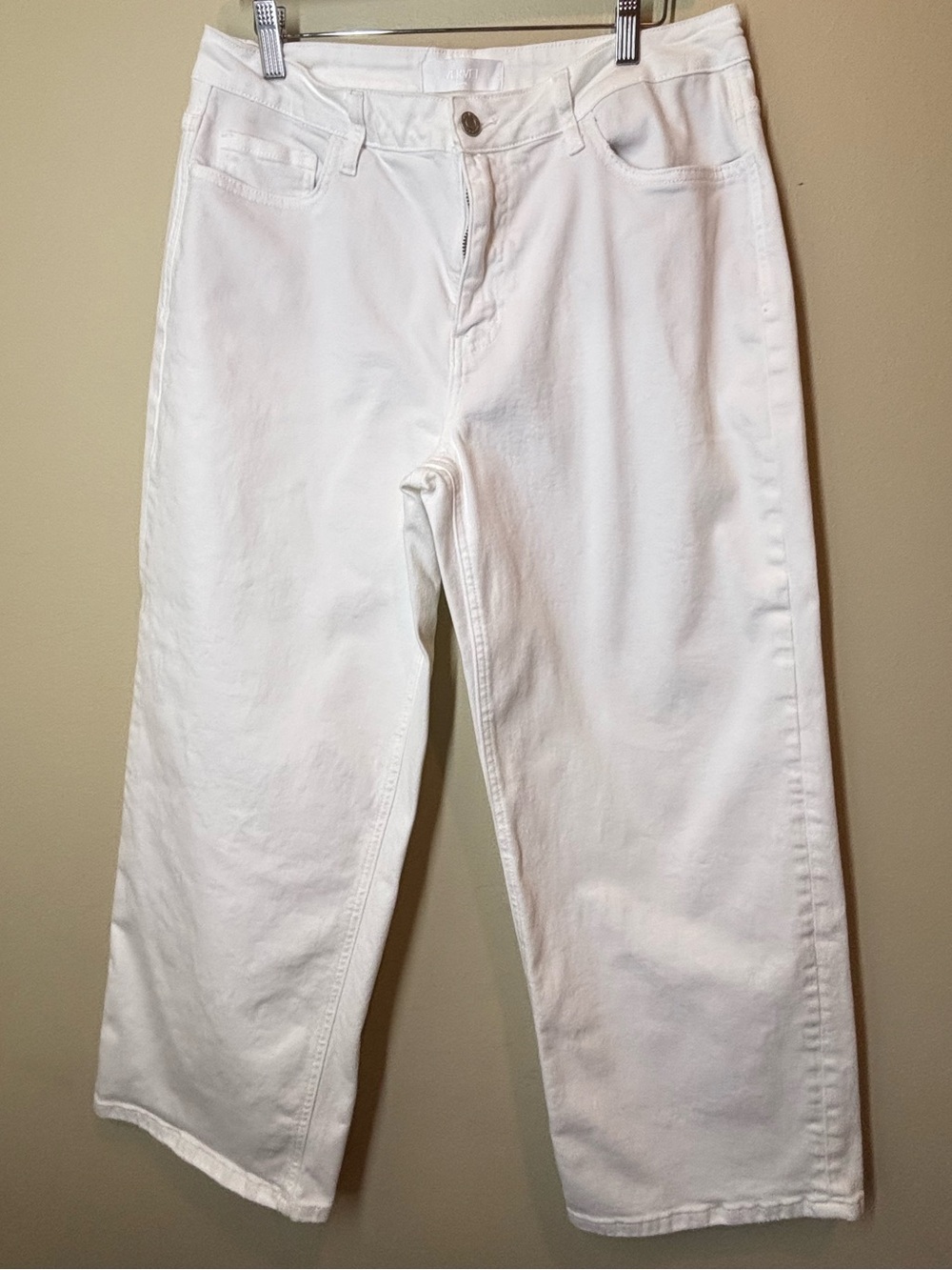 Vervet Wide leg white jeans, size 32